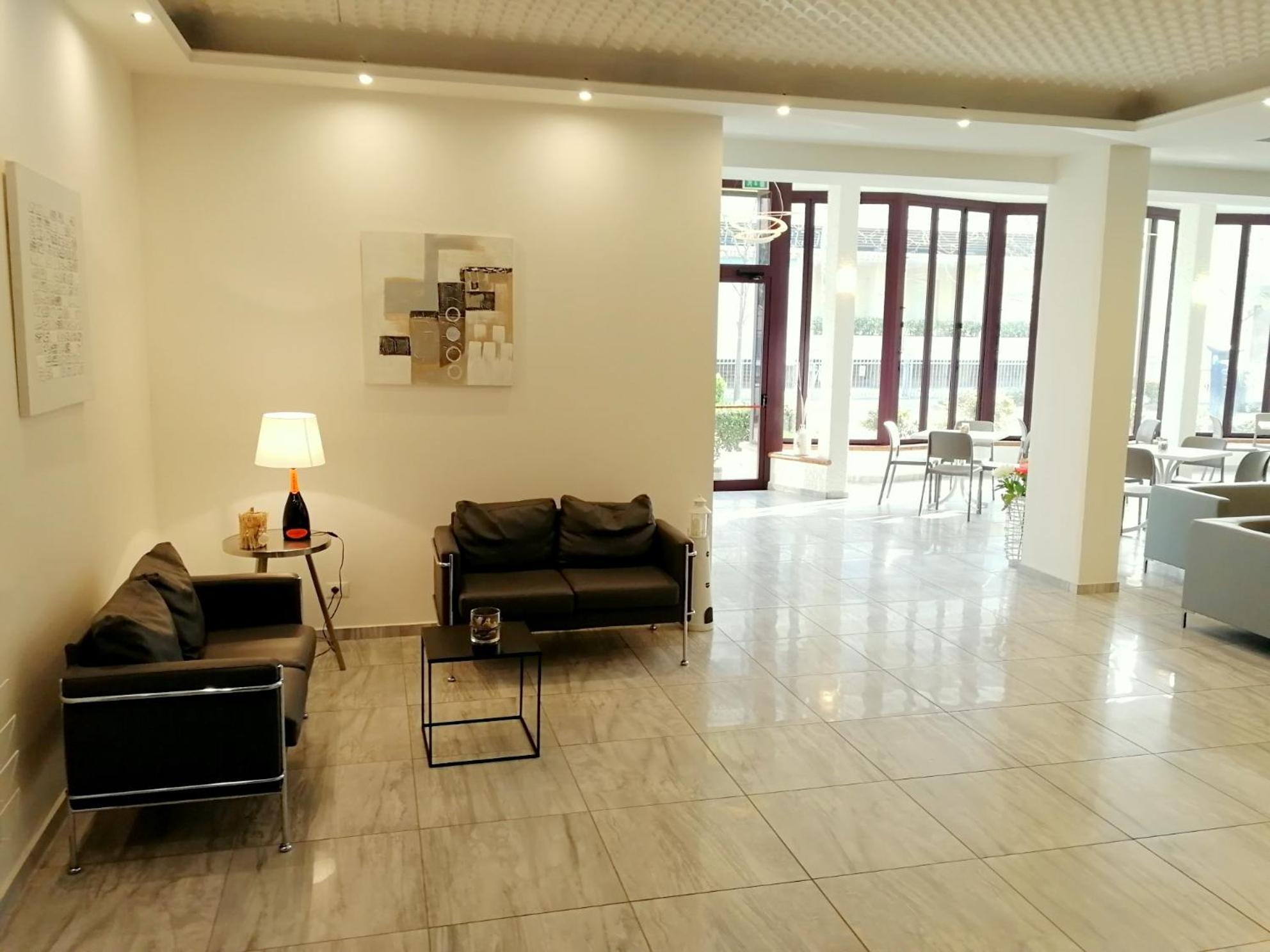 Hotel Atmosfere Beach Чезенатико Экстерьер фото